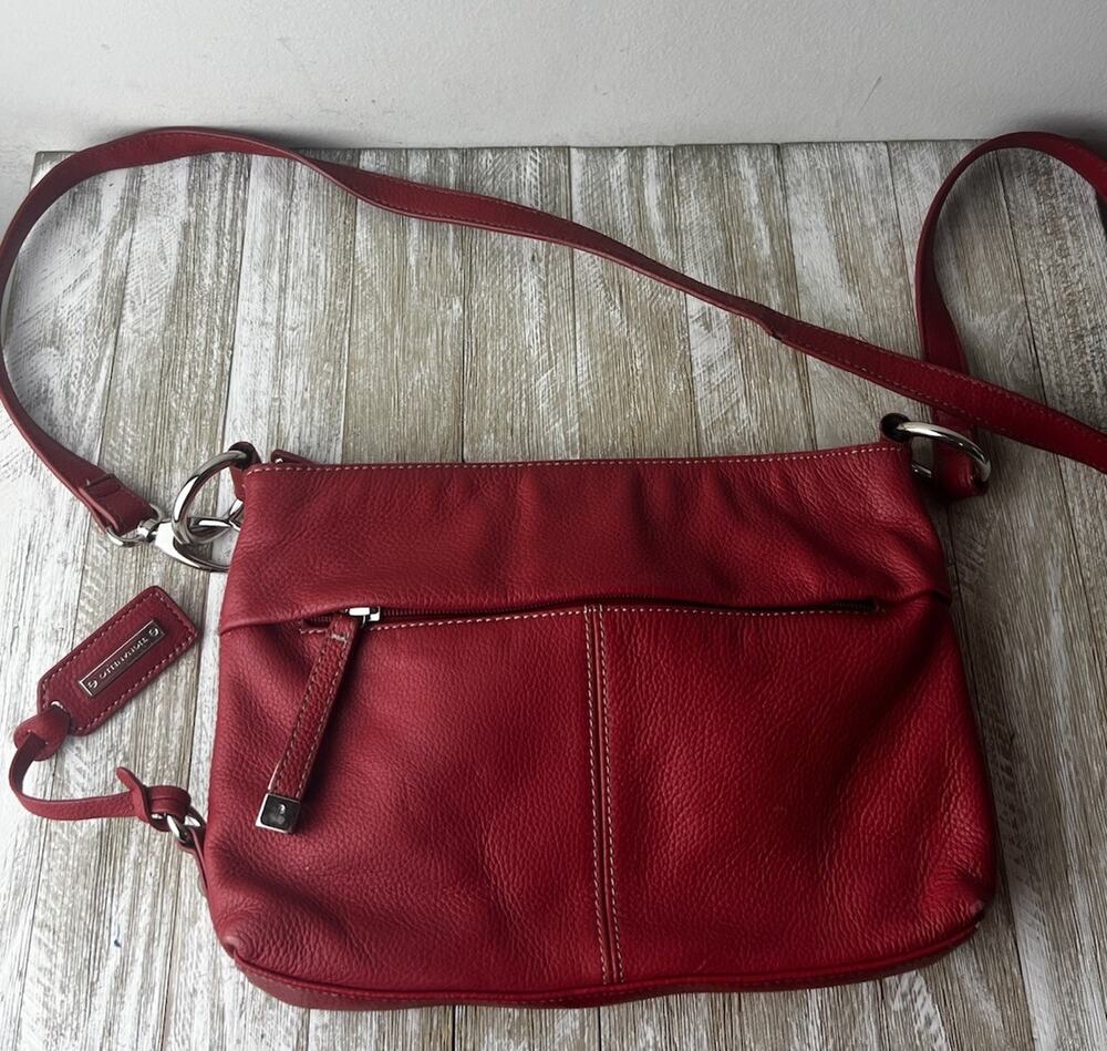 Tignanello Red Leather Crossbody Bag 11" X 7.5" 2 Zippered Pockets Travel